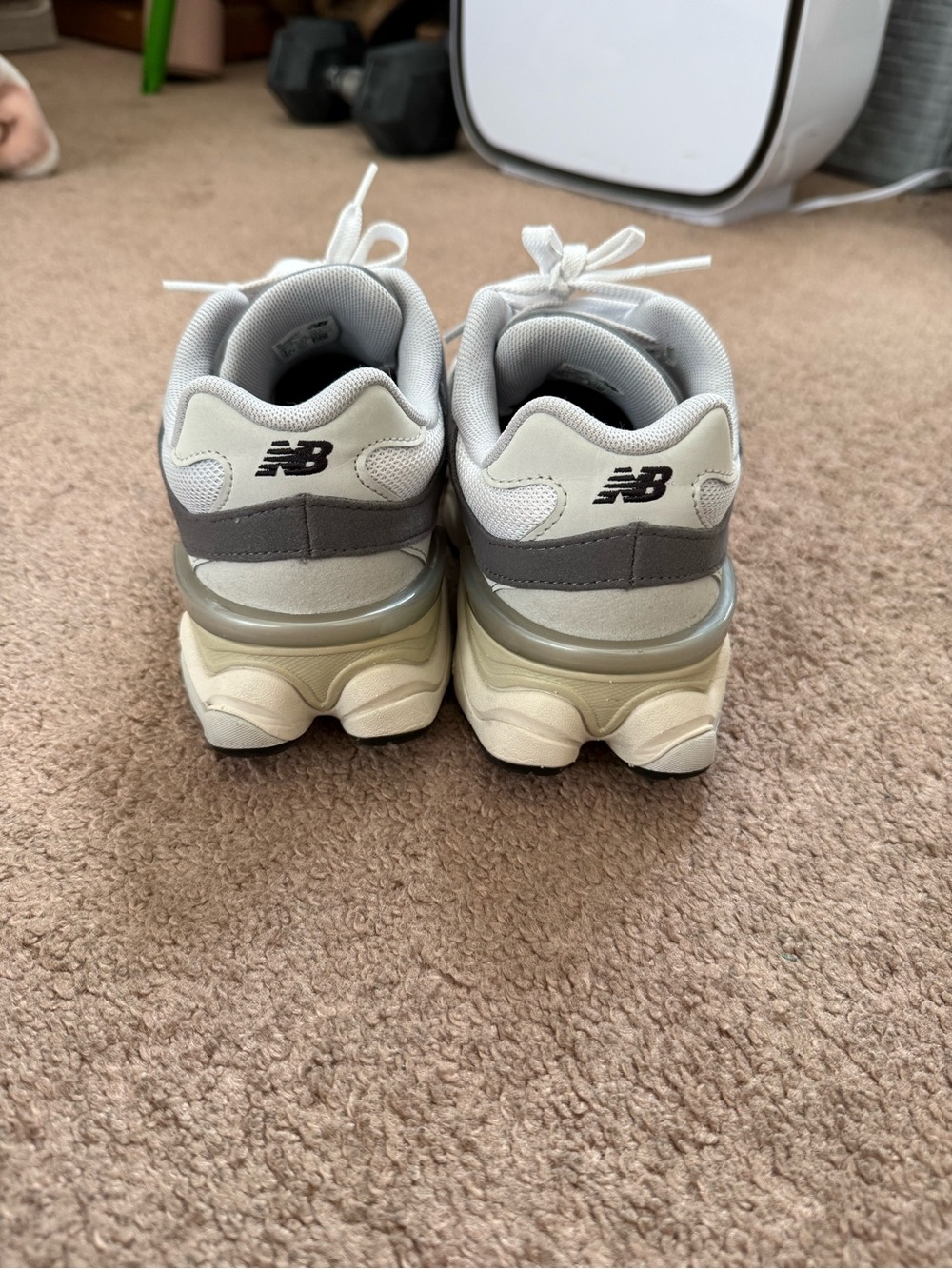 New Balance 9060 Y5 - Picture 3 of 5